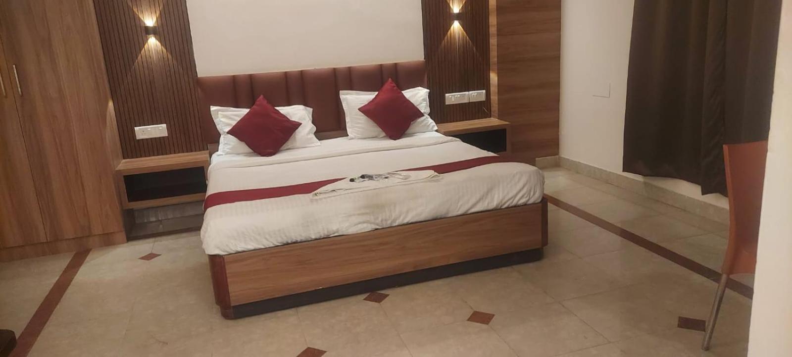 Capital O 69831 Hotel Mount Heera Chennai Extérieur photo