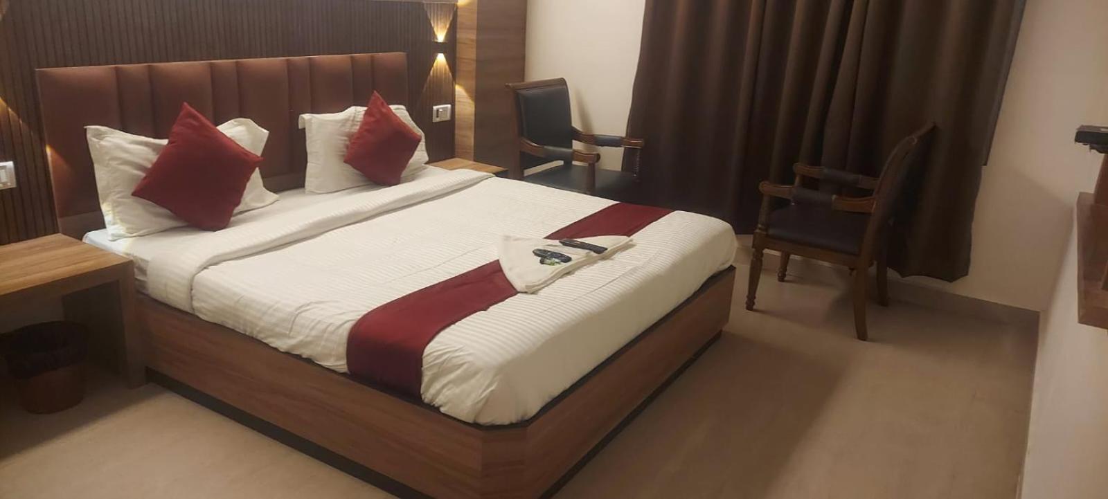 Capital O 69831 Hotel Mount Heera Chennai Extérieur photo