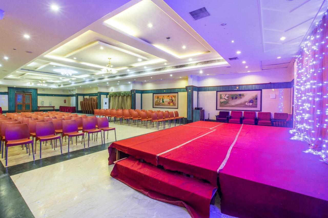 Capital O 69831 Hotel Mount Heera Chennai Extérieur photo